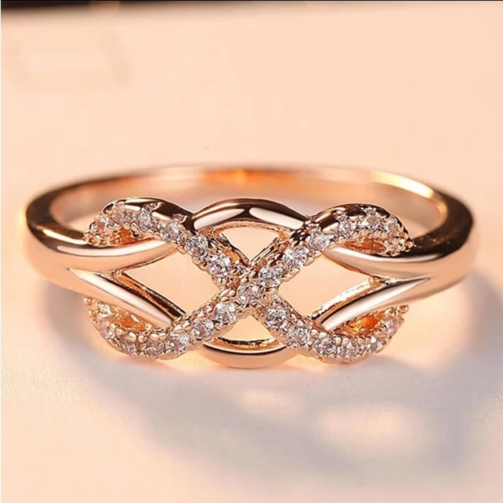 ❤️ABSOLUTELY GORGEOUS VINTAGE ROSE GOLD INFINITY RING❤️SIZE 6-12❤️ - Picture 2 of 7